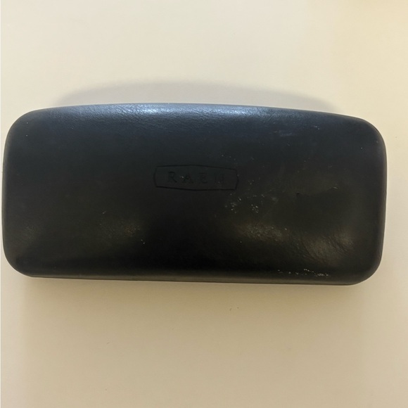 RAEN Breya black square sunglasses - Picture 5 of 8